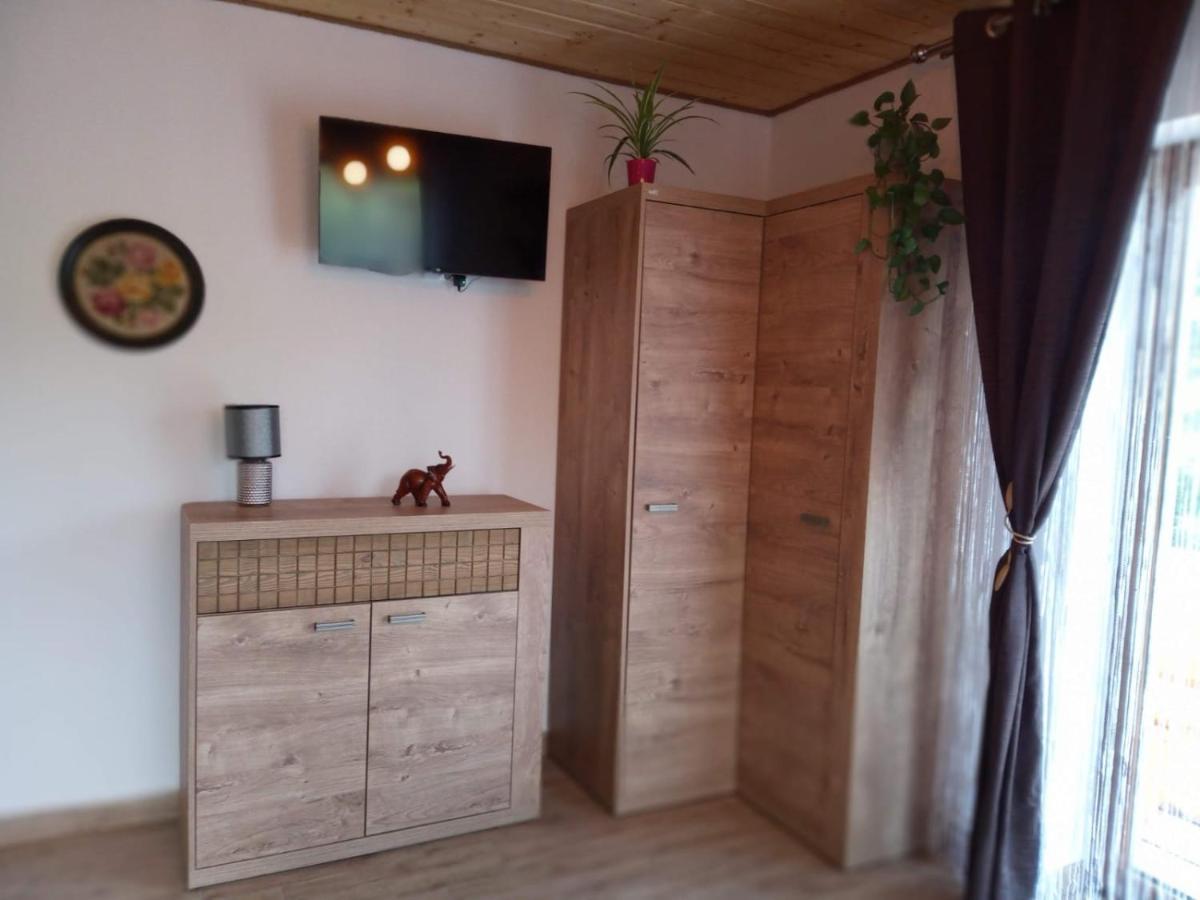 Domki W Bieszczadzkiej Dolinie Ustrzyki Dolne Ngoại thất bức ảnh